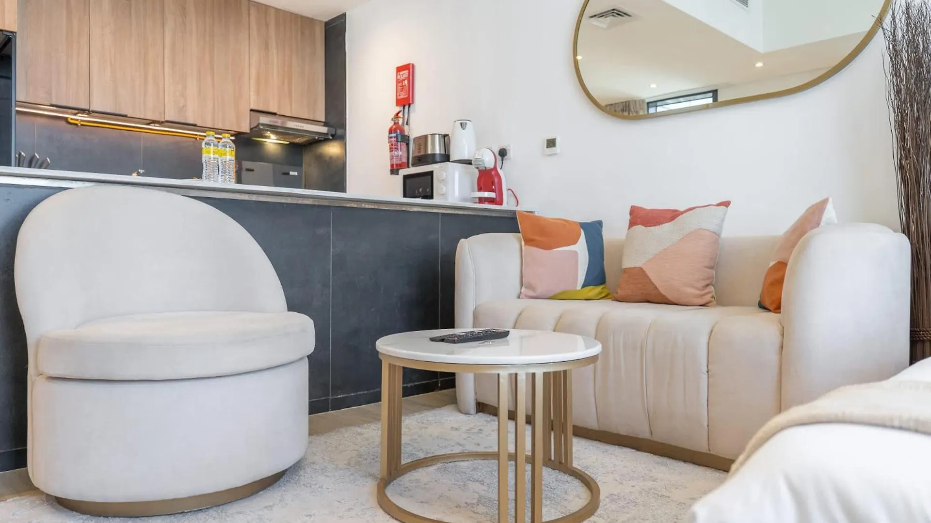 Stunning Studio In Regina Tower With Five Hotel View Dubai 0*,  United Arab Emirates
